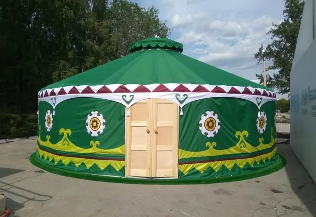 Юрты на сабантуях