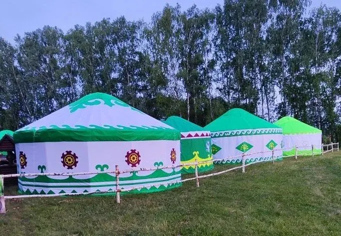 Юрты на сабантуях