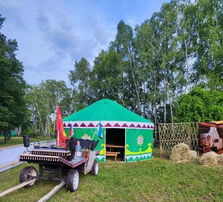 Юрты на сабантуях